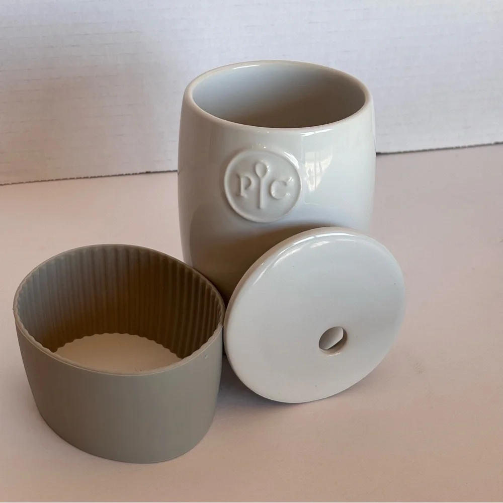 EUC Pampered Chef White and Tan Ceramic Microwave Egg Cooker